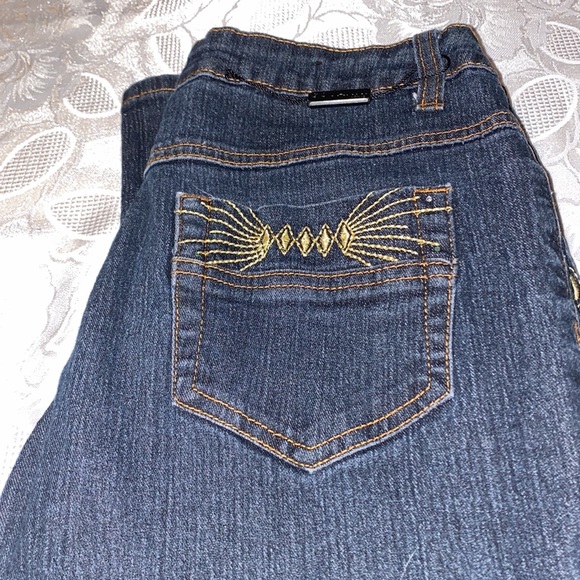 Govanni Dark Gold Embroidered Jeans - Picture 6 of 6